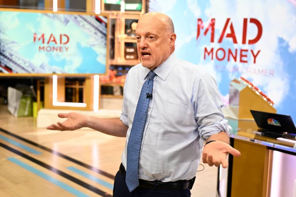 Cramer’s week ahead: Earnings kick off as banks and chipmakers face big tests