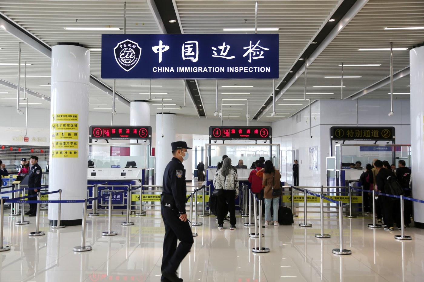 Wealthy Chinese, tech talent confront tighter borders as Beijing widens exit controls
