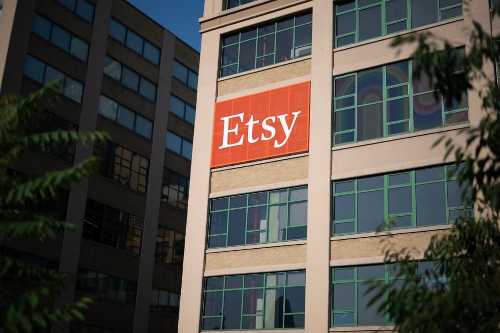 Etsy bans AI-generated recipes and patterns from its online marketplace