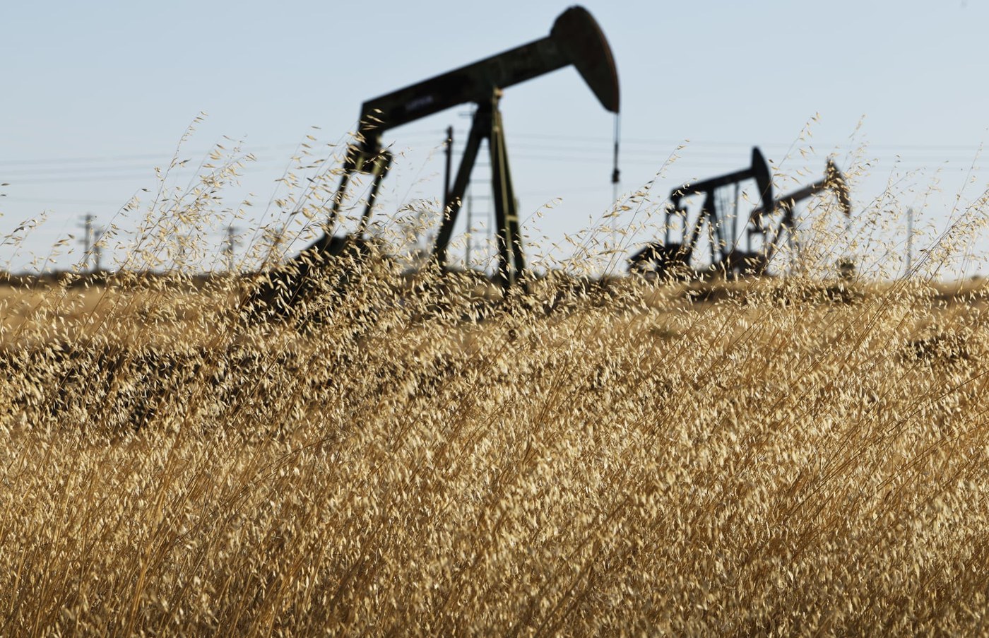 Brent crude tops $112 on Middle East worries as U.S., Israel reportedly weigh fresh Iran strikes