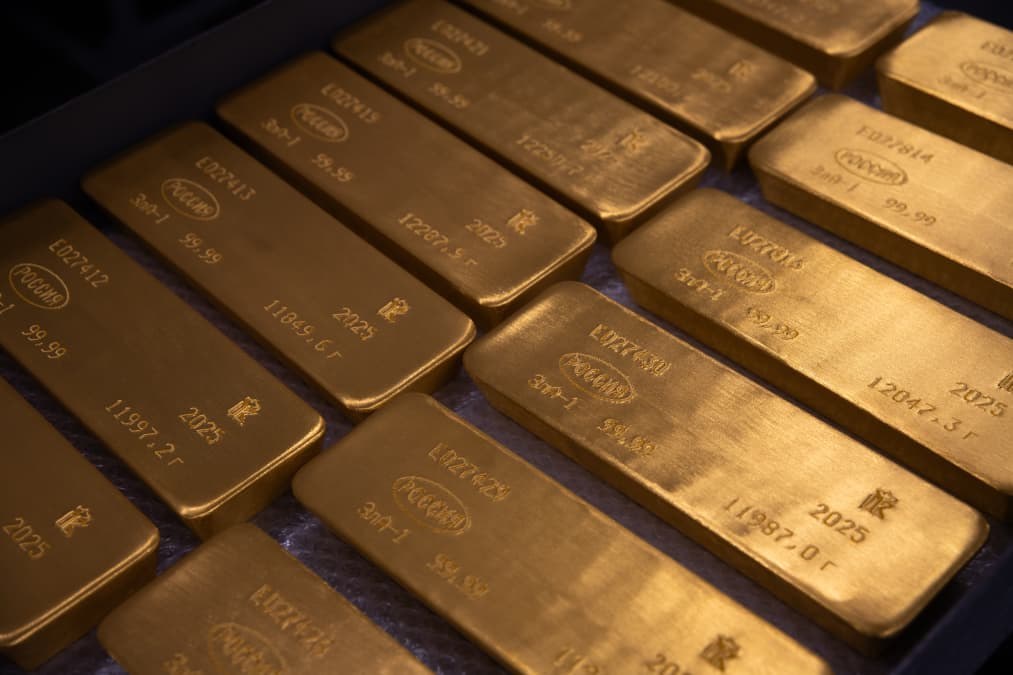 Russian gold floods Hong Kong as Western sanctions redraw bullion trade