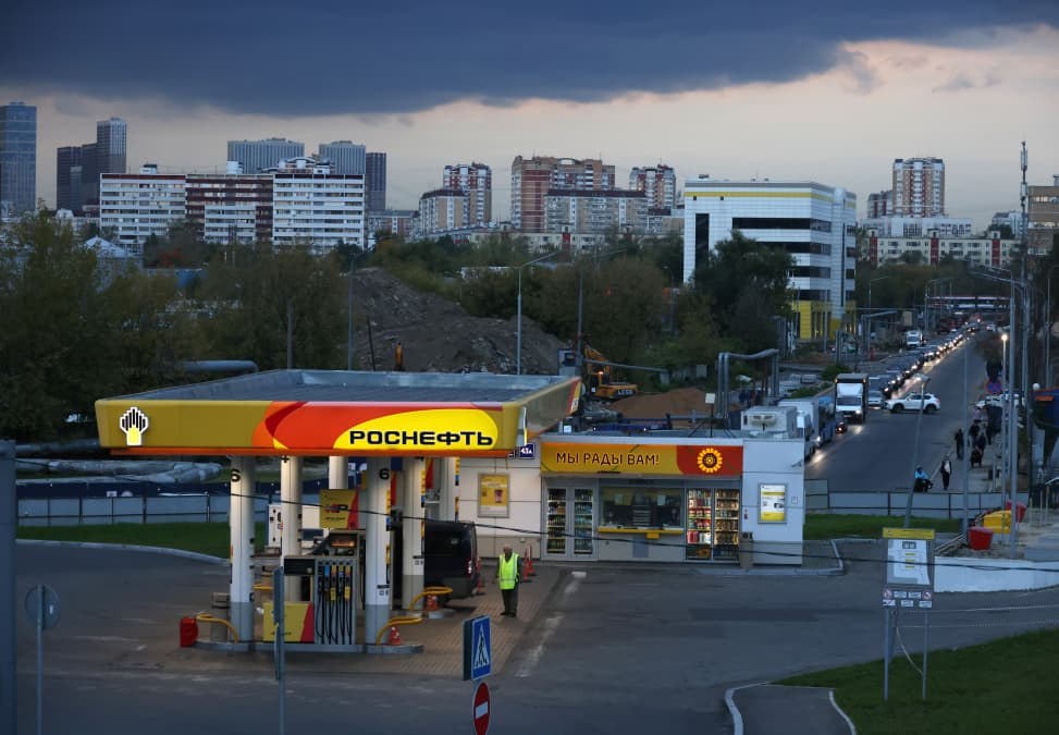 Trump's Russia diesel deal may offer Putin more than money — and spell trouble for Ukraine