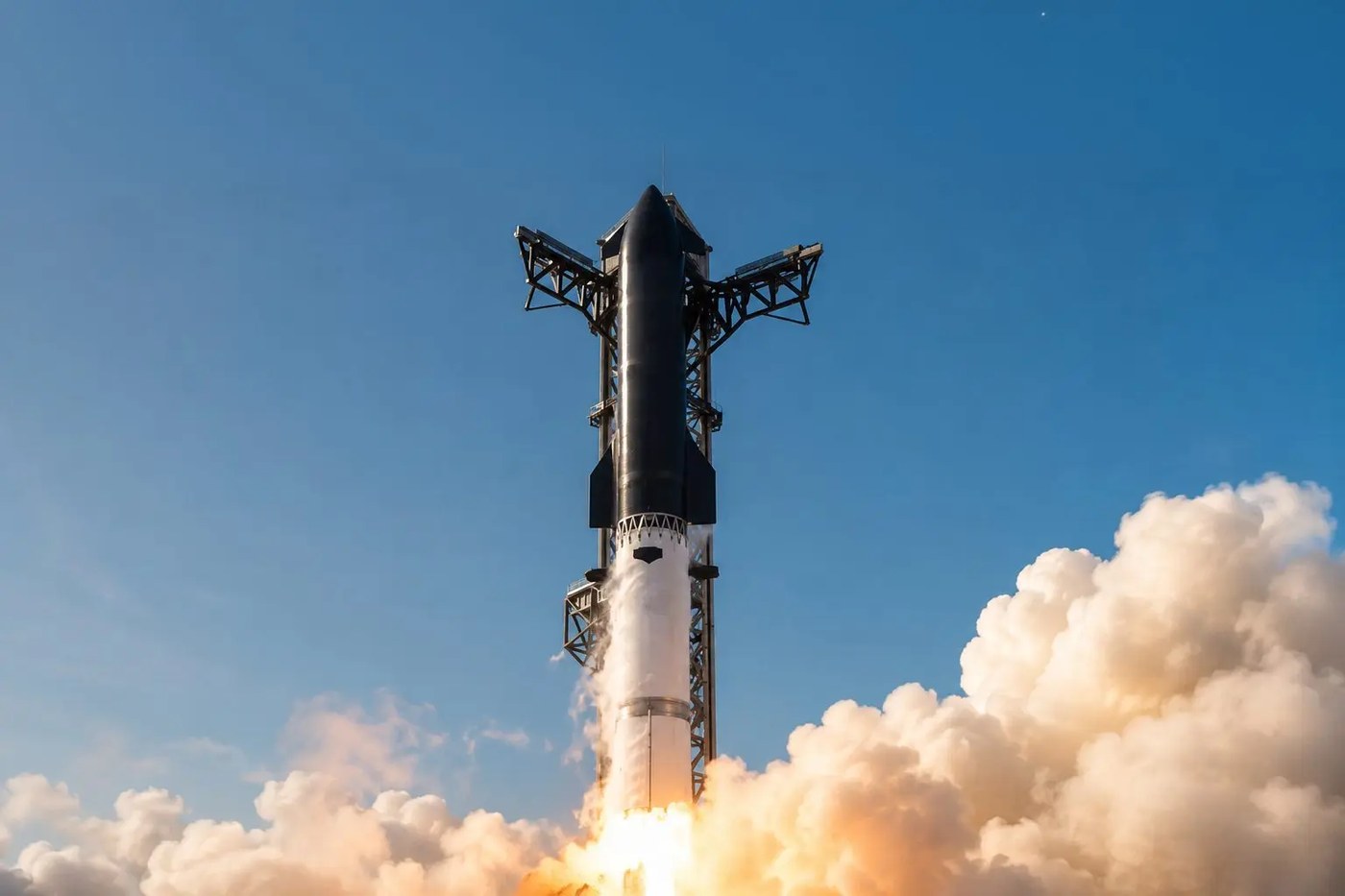 Wall St futures slip as AI concerns weigh; investors await Fed, megacap earnings